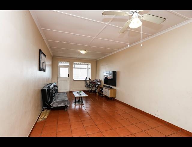 2 BEDROOM APARTMENT FOR SALE IN MORNINGSIDE